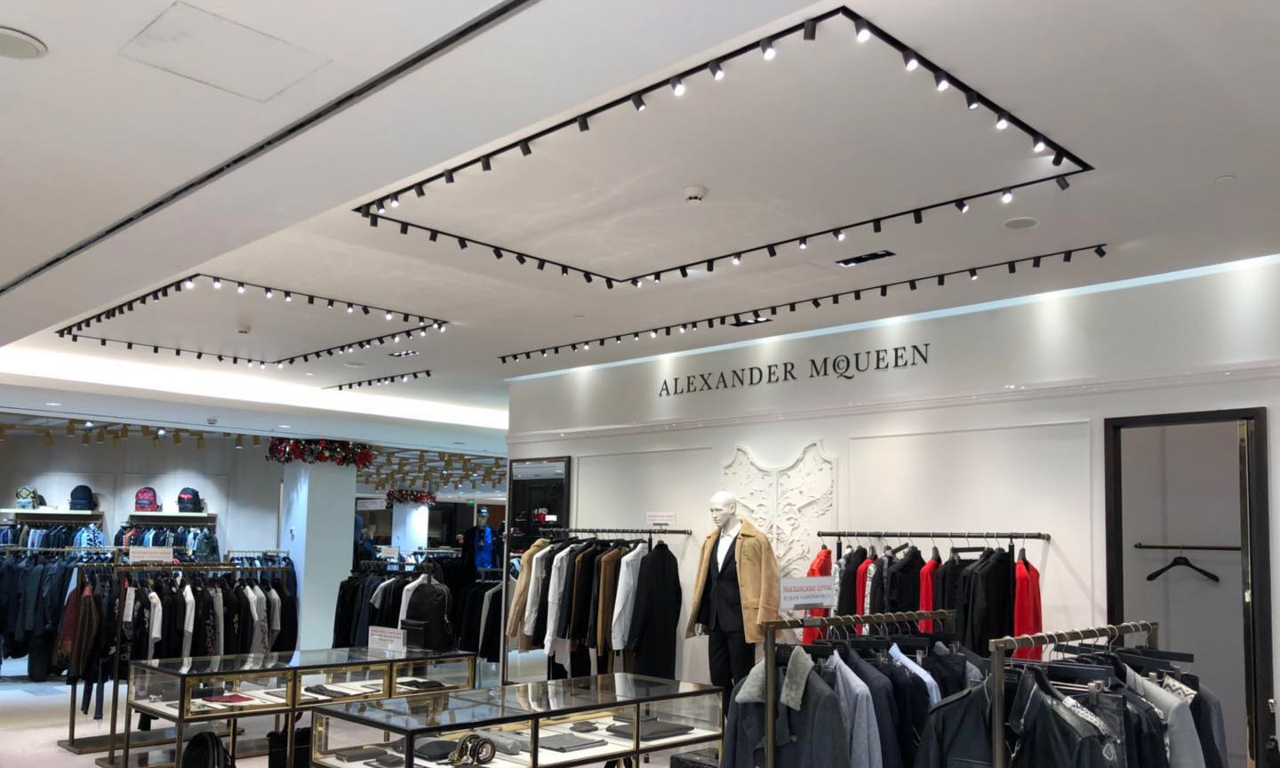 Alexander Mqueen Store